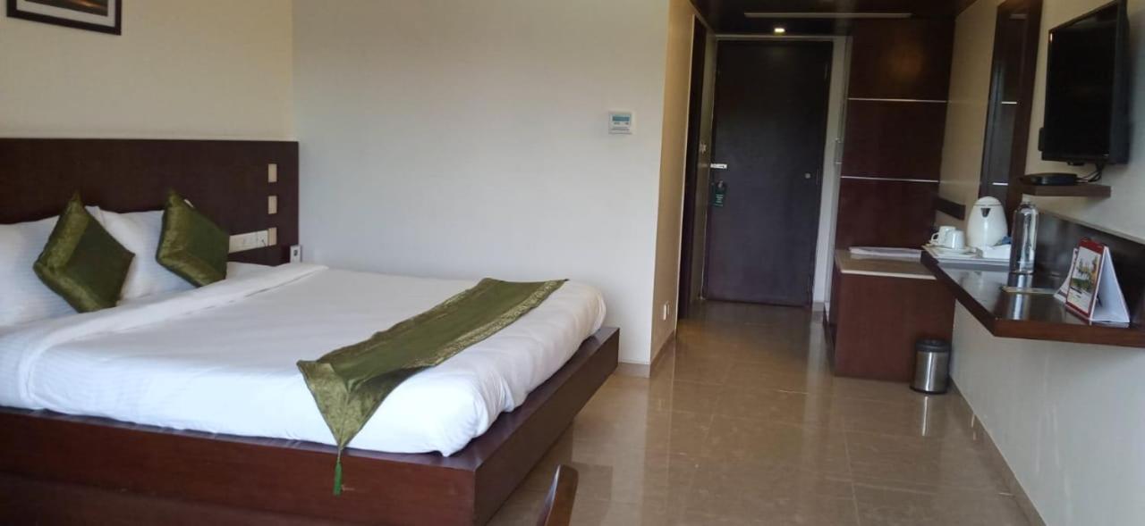 Rns One Hotel Subrahmanya Eksteriør billede