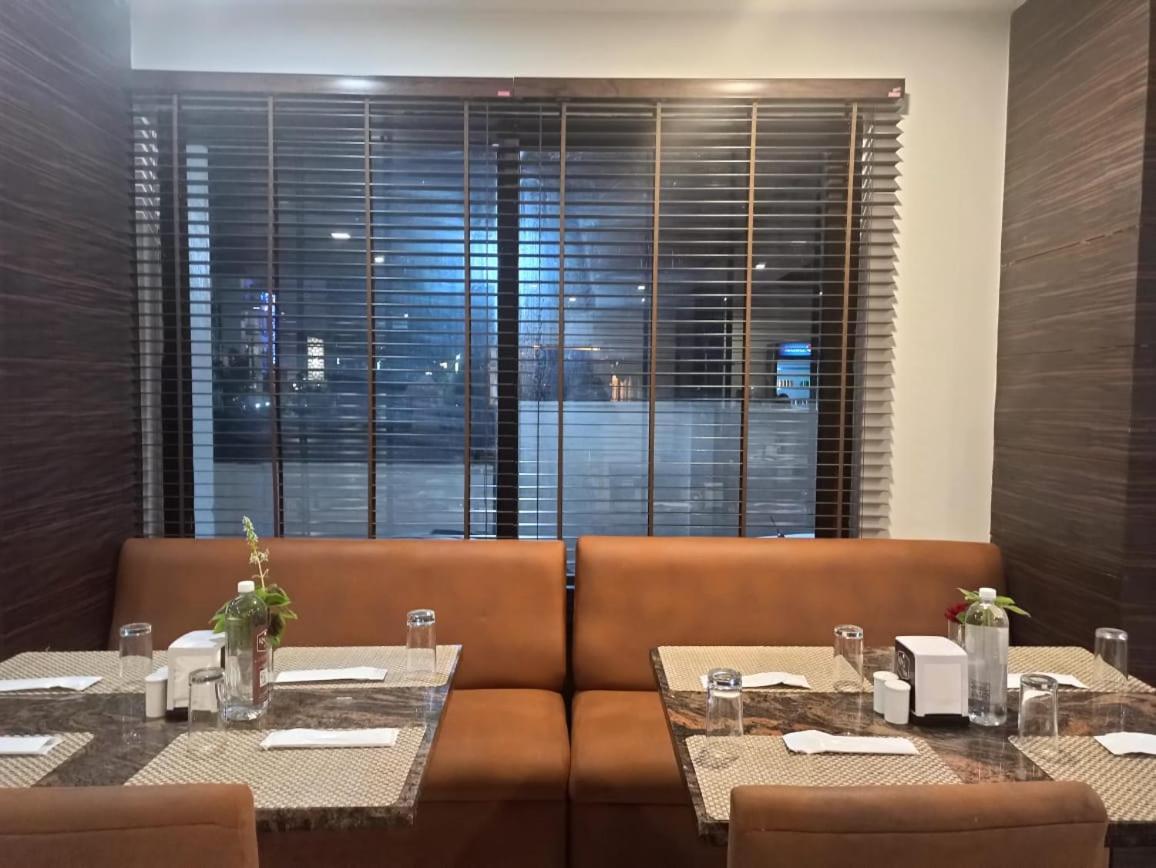 Rns One Hotel Subrahmanya Eksteriør billede