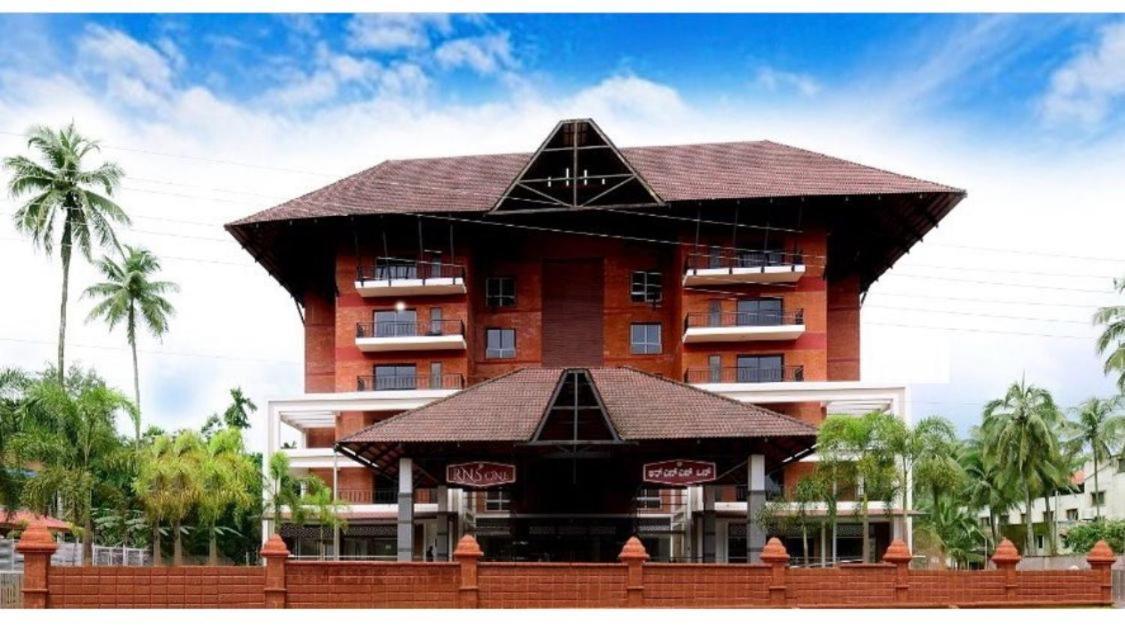 Rns One Hotel Subrahmanya Eksteriør billede